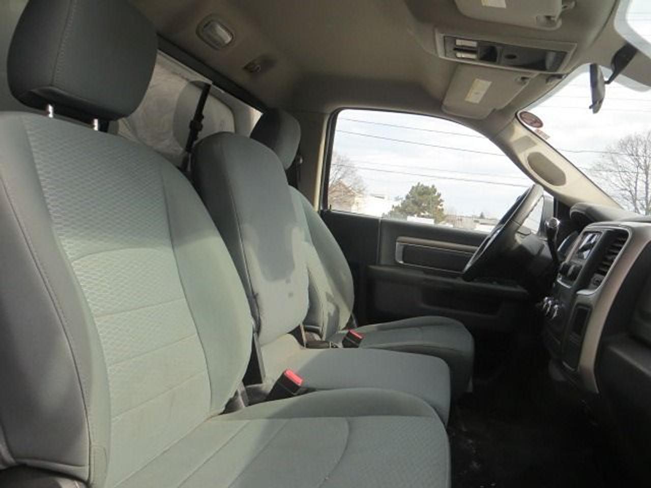 2016 RAM 2500 CERTIFIED, 4X4, 5.7L HEMI,8 FT CONTRACTOR BOX,RACK Photo