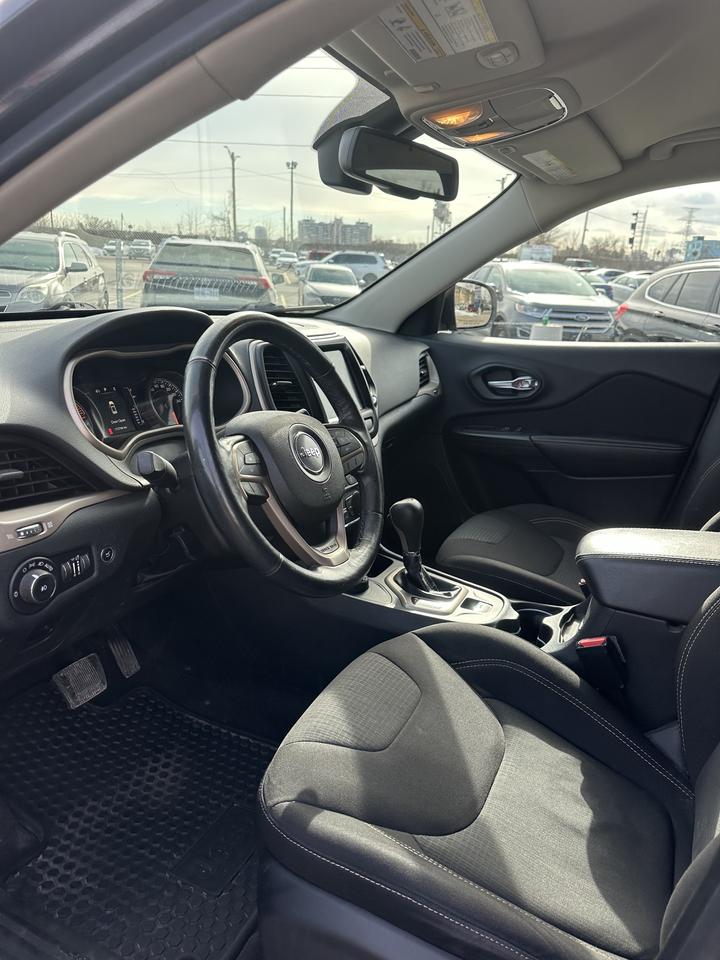 2016 Jeep Cherokee North Photo
