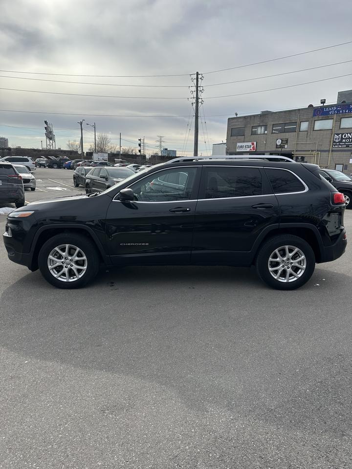 2016 Jeep Cherokee North Photo