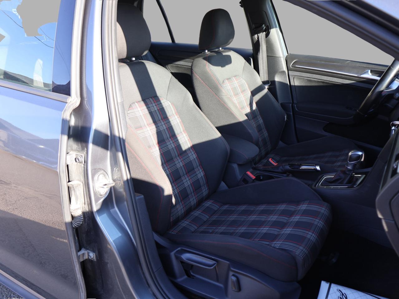 2018 Volkswagen Golf GTI 2.0T DSG CERTIFIED CAMERA BLUETOOTH HEATED SEATS CRUISE ALLOYS Photo