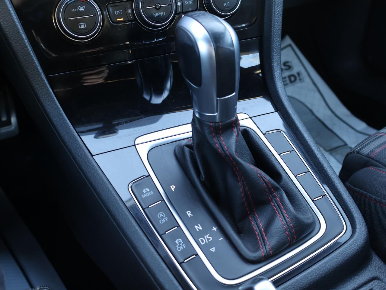 2018 Volkswagen Golf GTI 2.0T DSG CERTIFIED CAMERA BLUETOOTH HEATED SEATS CRUISE ALLOYS Photo