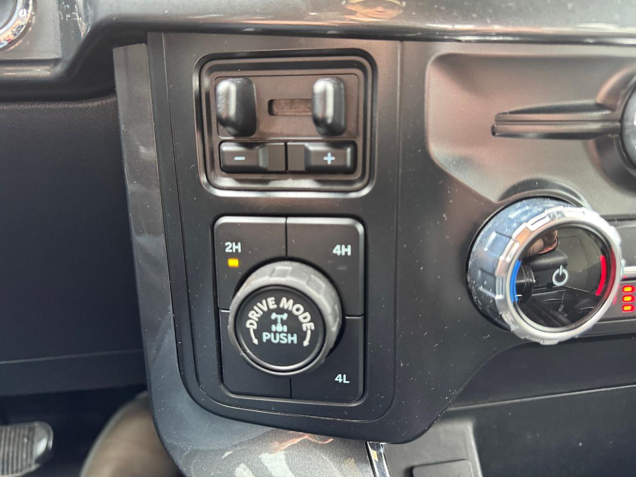 2022 Ford F-150 FX4 4WD Crew 5.5 Box ONE OWNER | CLEANC CARFAX Photo