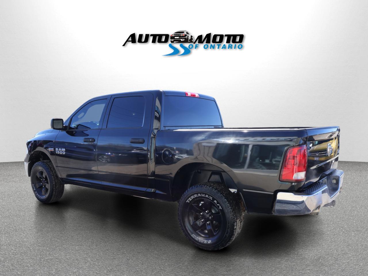 2016 RAM 1500 ST HEMI CREW 4WD CERTIFIED CAMERA BLUETOOTH CRUISE ALLOYS Photo