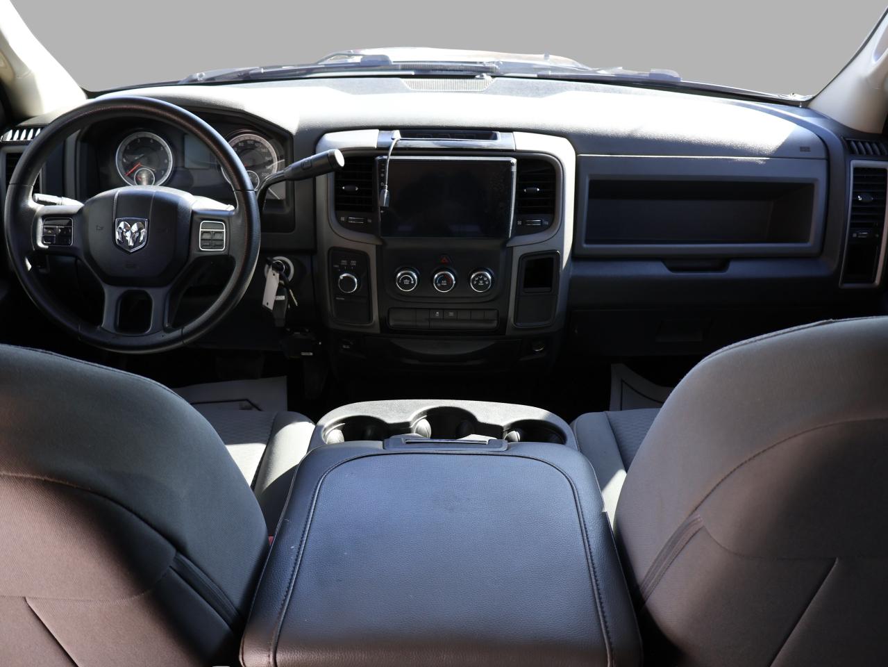 2016 RAM 1500 ST HEMI CREW 4WD CERTIFIED CAMERA BLUETOOTH CRUISE ALLOYS Photo