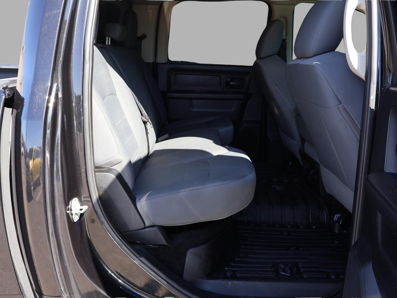 2016 RAM 1500 ST HEMI CREW 4WD CERTIFIED CAMERA BLUETOOTH CRUISE ALLOYS Photo