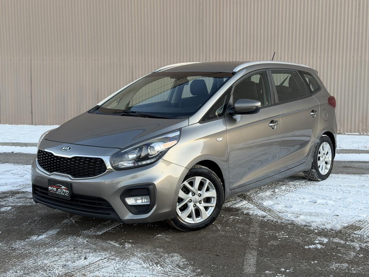 2017 Kia Rondo LX w/3rd Row