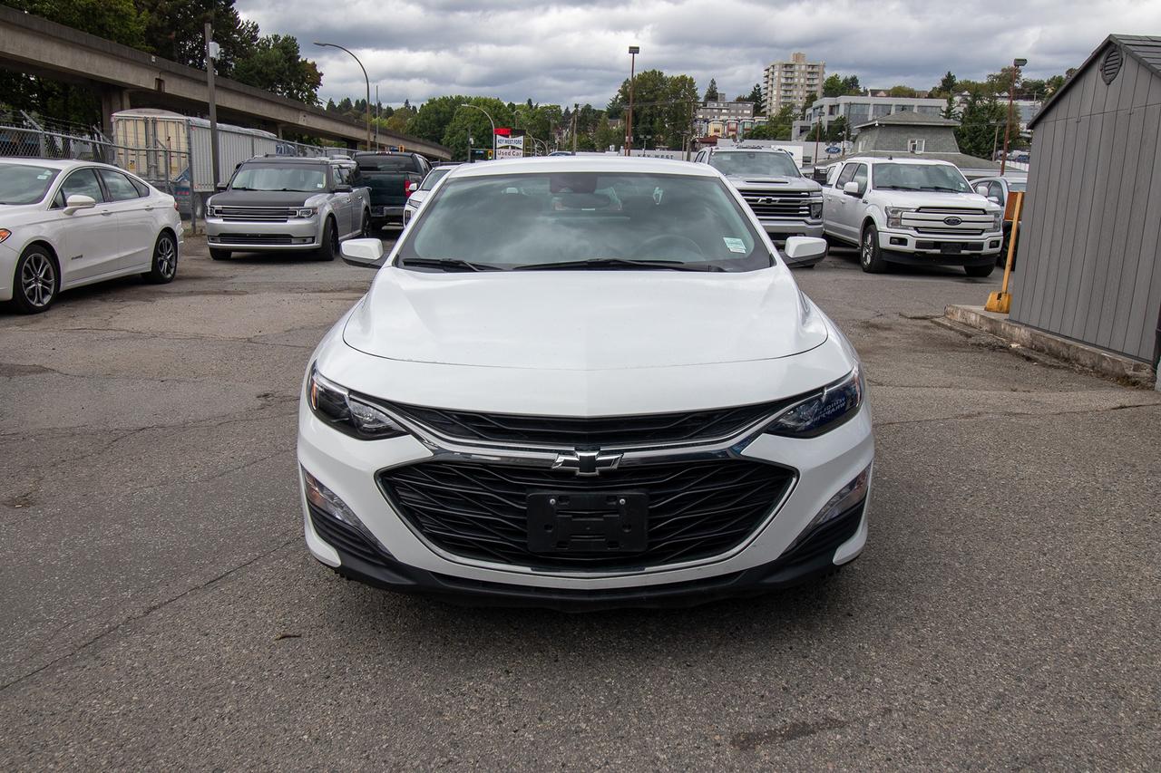 2024 Chevrolet Malibu 1LT Photo2