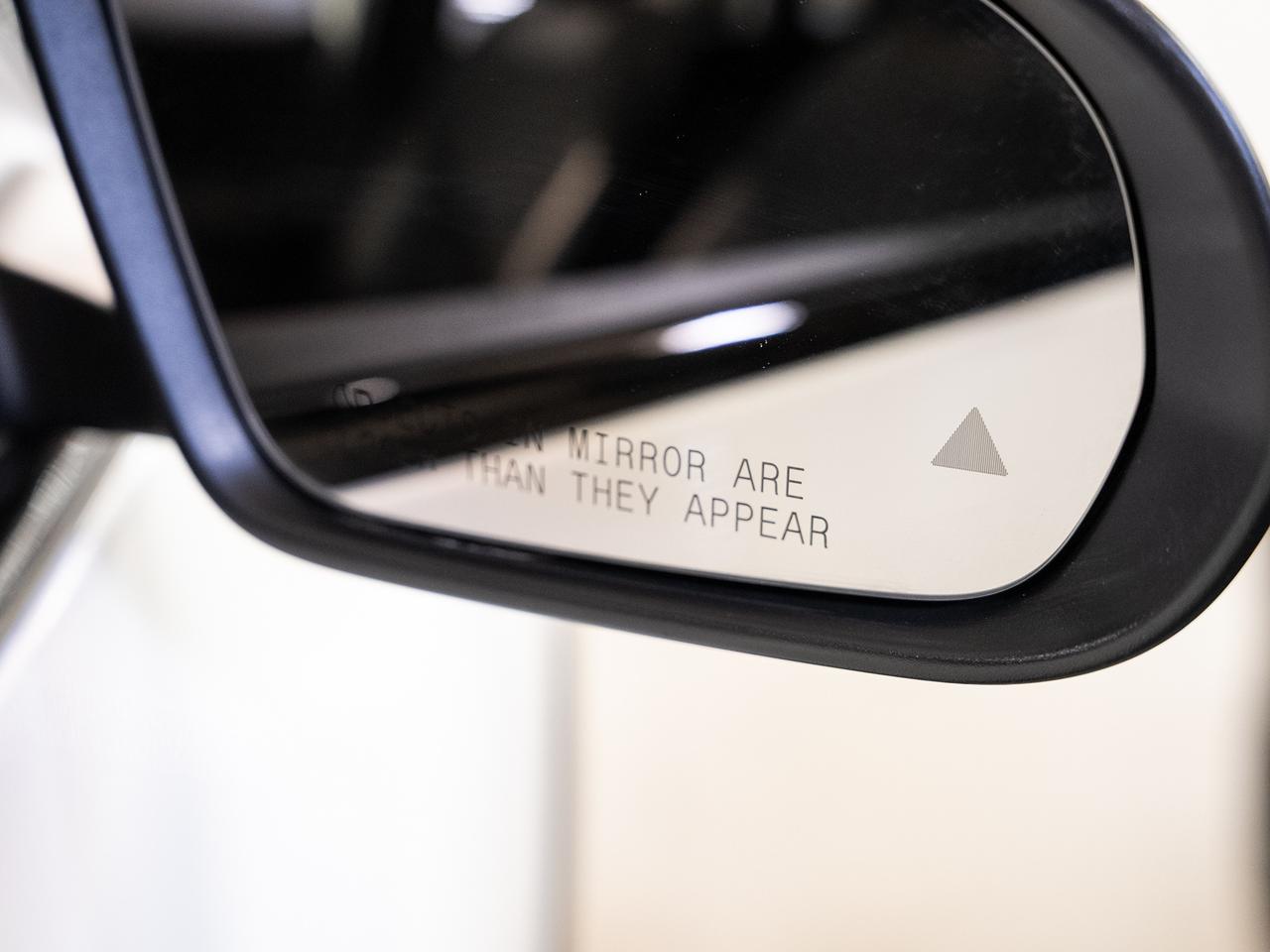 2022 Mercedes-Benz GLA 250 4MATIC | AMG Pkg | Nav | Leather | Sunroof