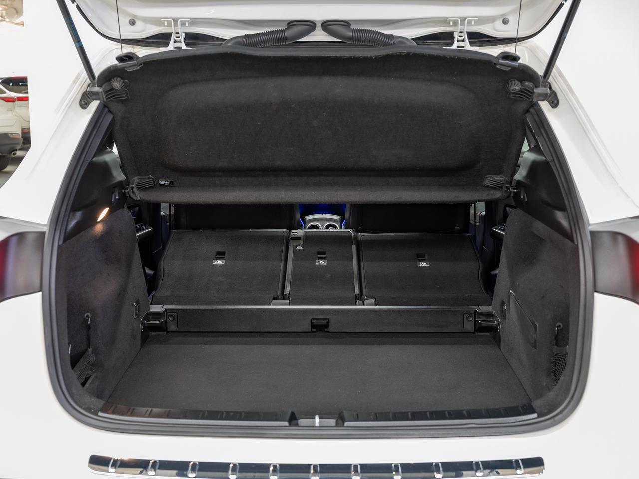2022 Mercedes-Benz GLA 250 4MATIC | AMG Pkg | Nav | Leather | Sunroof