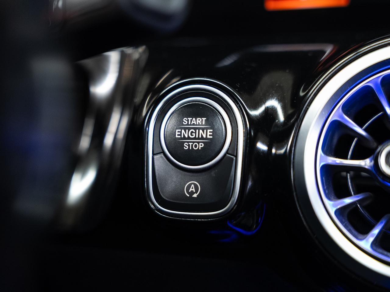 2022 Mercedes-Benz GLA 250 4MATIC | AMG Pkg | Nav | Leather | Sunroof Photo