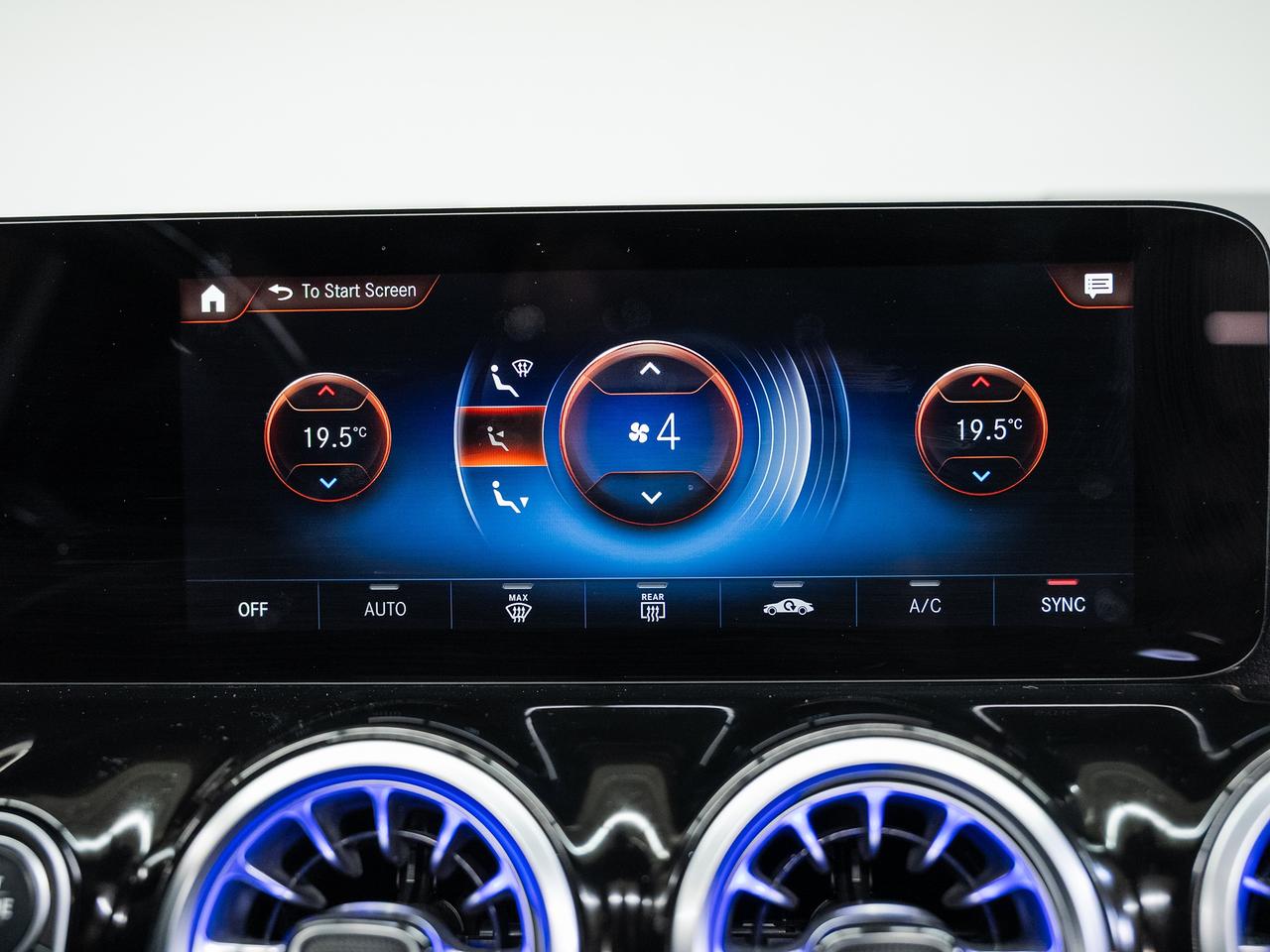 2022 Mercedes-Benz GLA 250 4MATIC | AMG Pkg | Nav | Leather | Sunroof