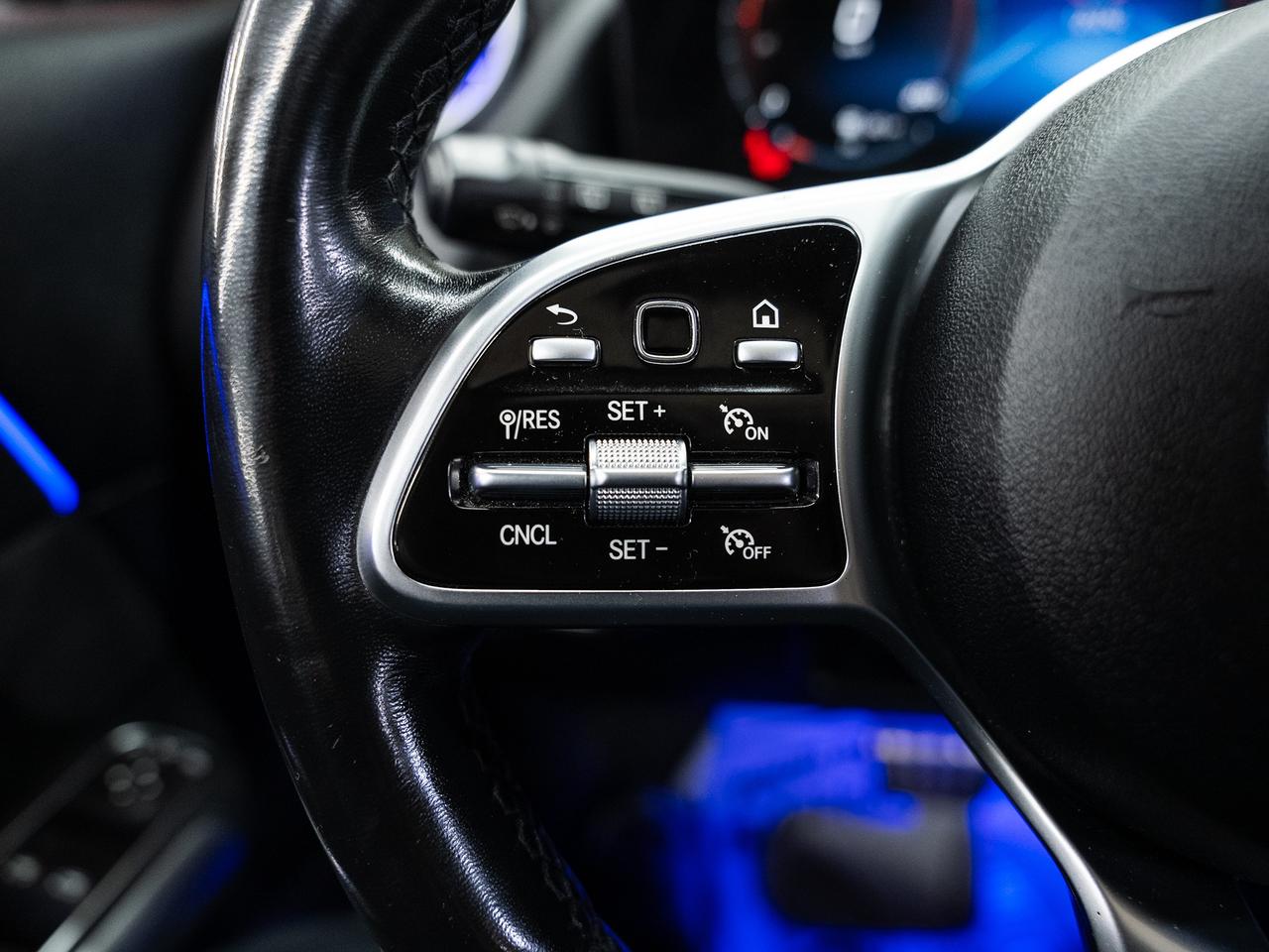 2022 Mercedes-Benz GLA 250 4MATIC | AMG Pkg | Nav | Leather | Sunroof