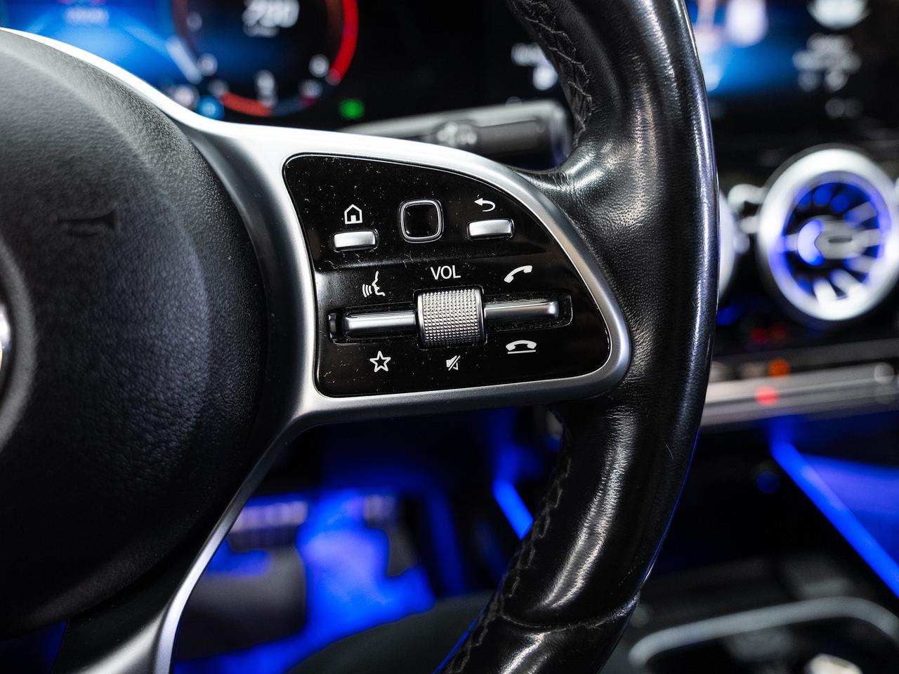 2022 Mercedes-Benz GLA 250 4MATIC | AMG Pkg | Nav | Leather | Sunroof