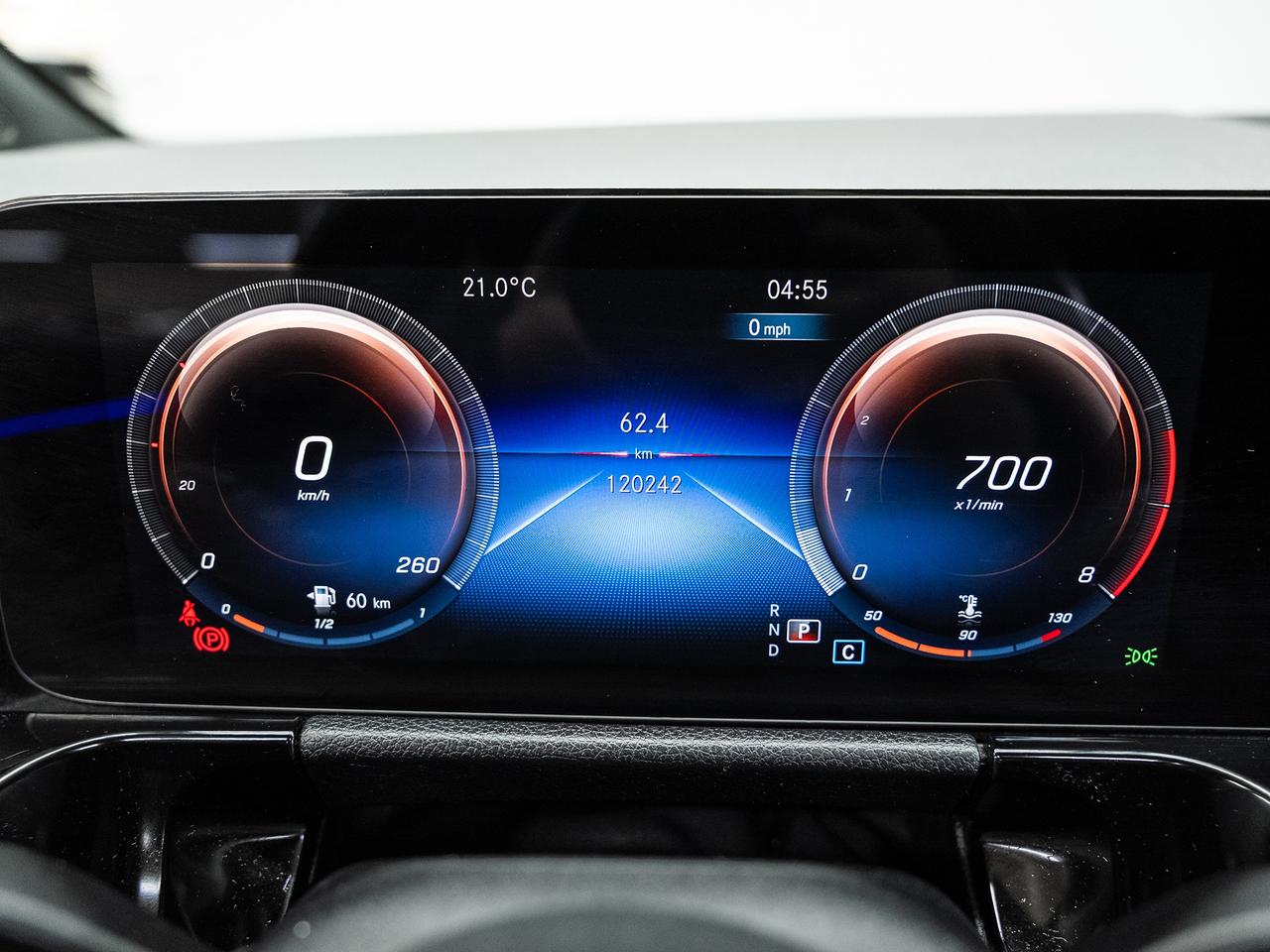 2022 Mercedes-Benz GLA 250 4MATIC | AMG Pkg | Nav | Leather | Sunroof