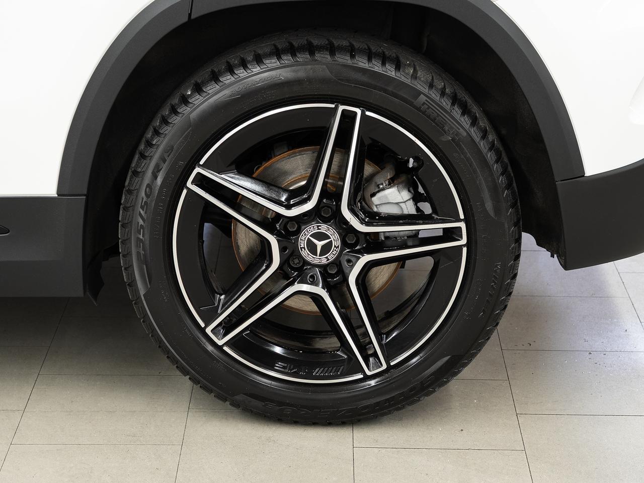 2022 Mercedes-Benz GLA 250 4MATIC | AMG Pkg | Nav | Leather | Sunroof