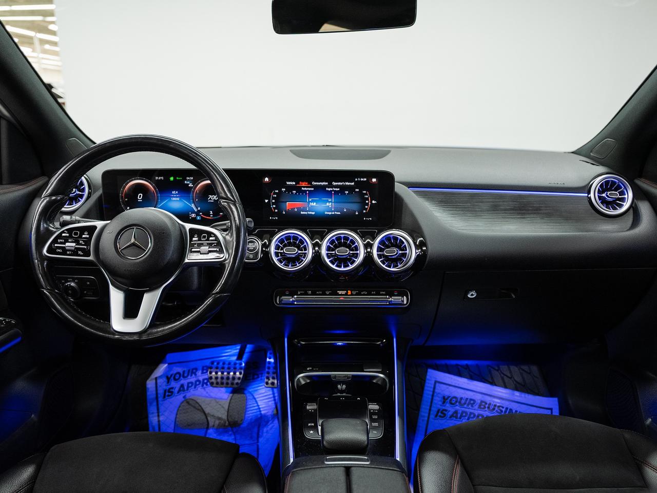 2022 Mercedes-Benz GLA 250 4MATIC | AMG Pkg | Nav | Leather | Sunroof