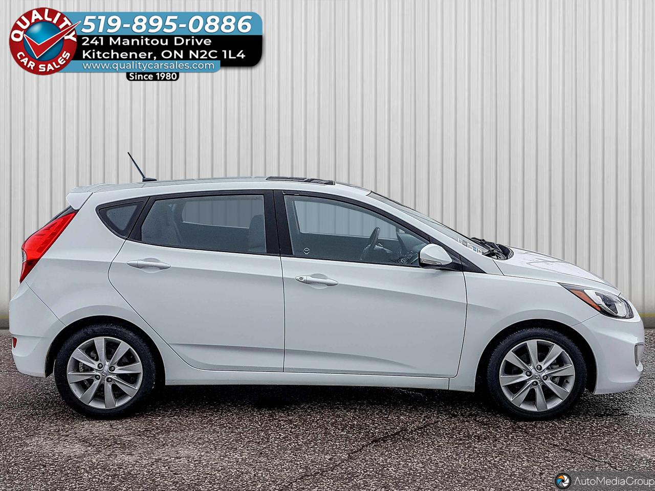 2014 Hyundai Accent GLS Hatchback *SUNROOF* Photo2