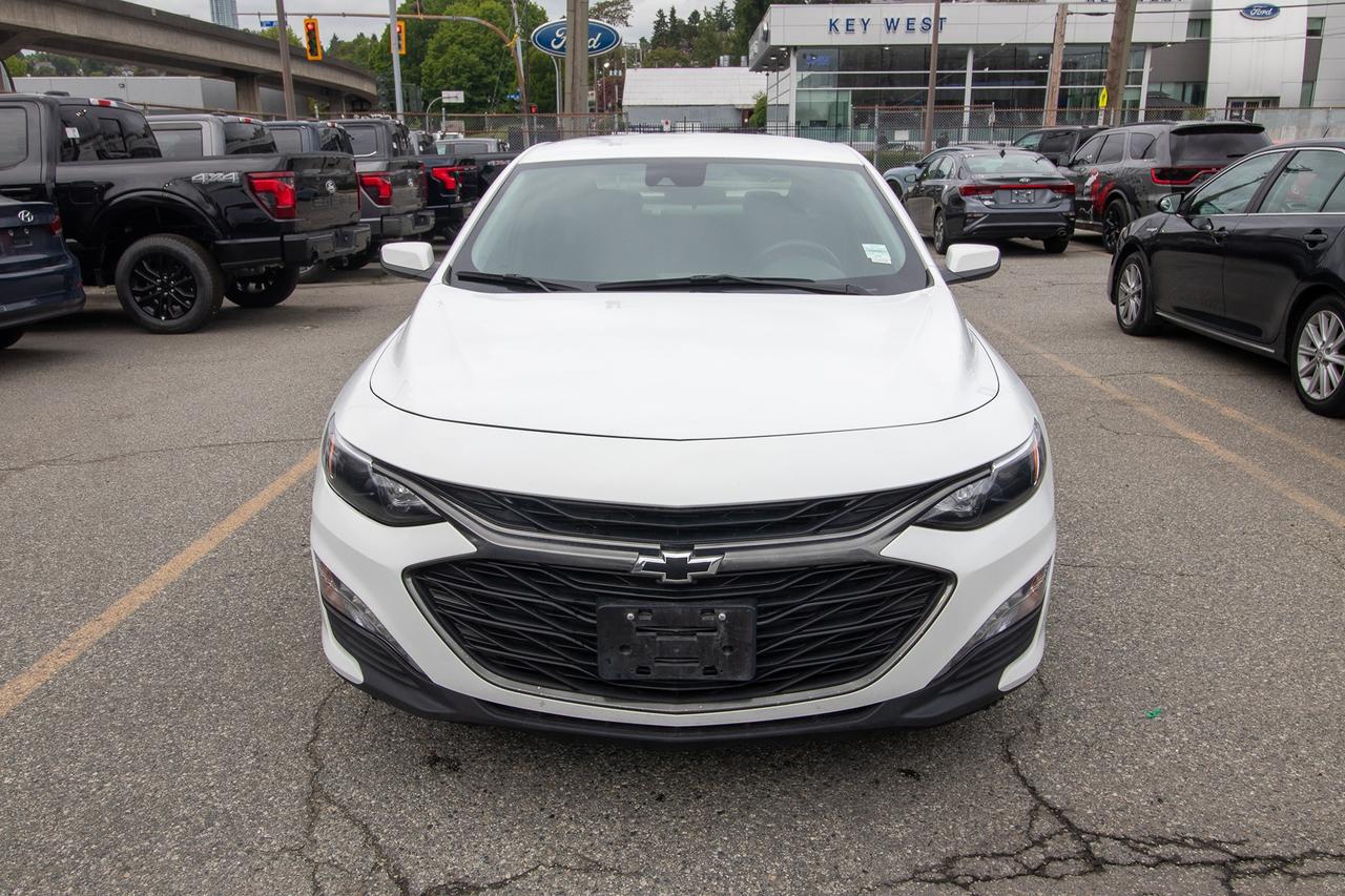 2024 Chevrolet Malibu 1LT Photo2