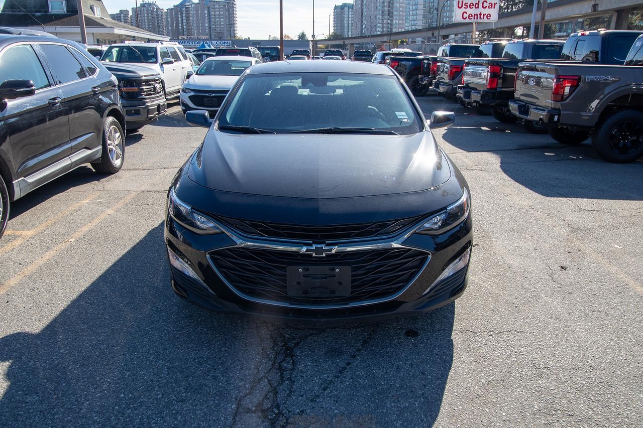 2024 Chevrolet Malibu 1LT Photo2
