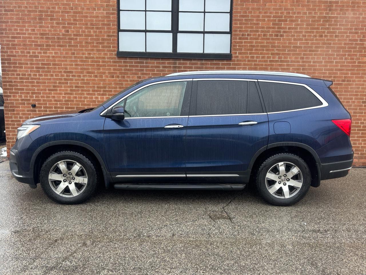 2019 Honda Pilot Touring 7-Passenger AWD Photo