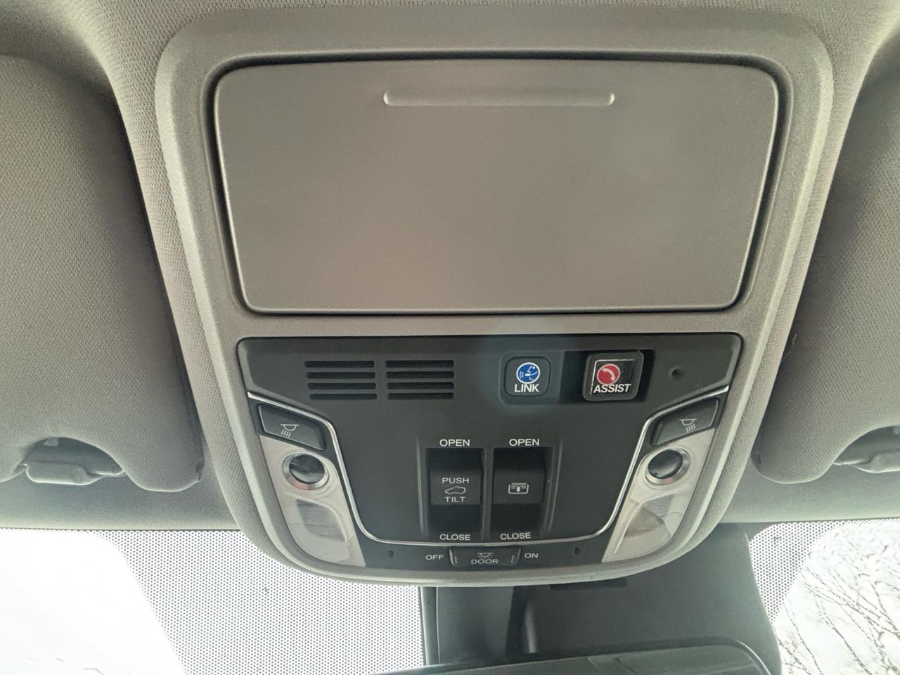 2019 Honda Pilot Touring 7-Passenger AWD Photo