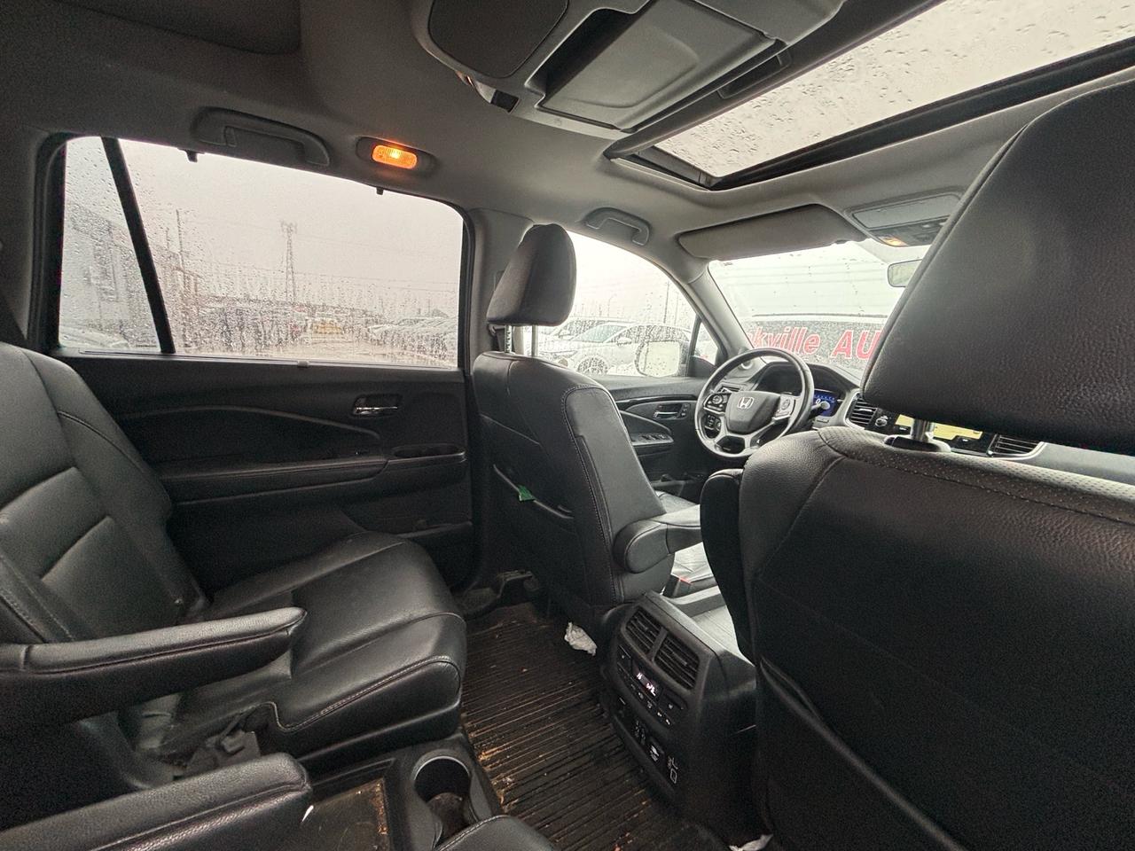 2019 Honda Pilot Touring 7-Passenger AWD Photo