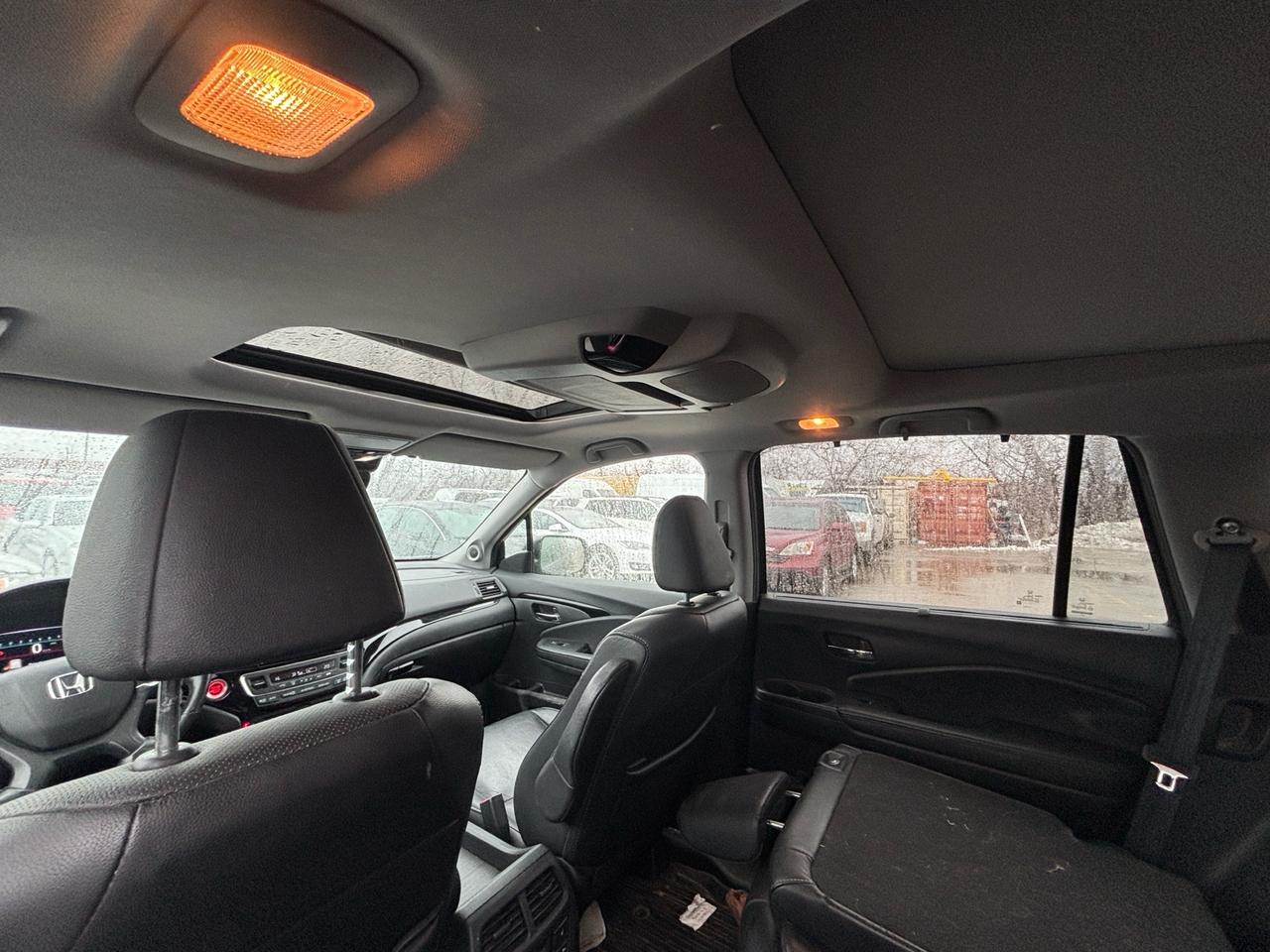 2019 Honda Pilot Touring 7-Passenger AWD Photo