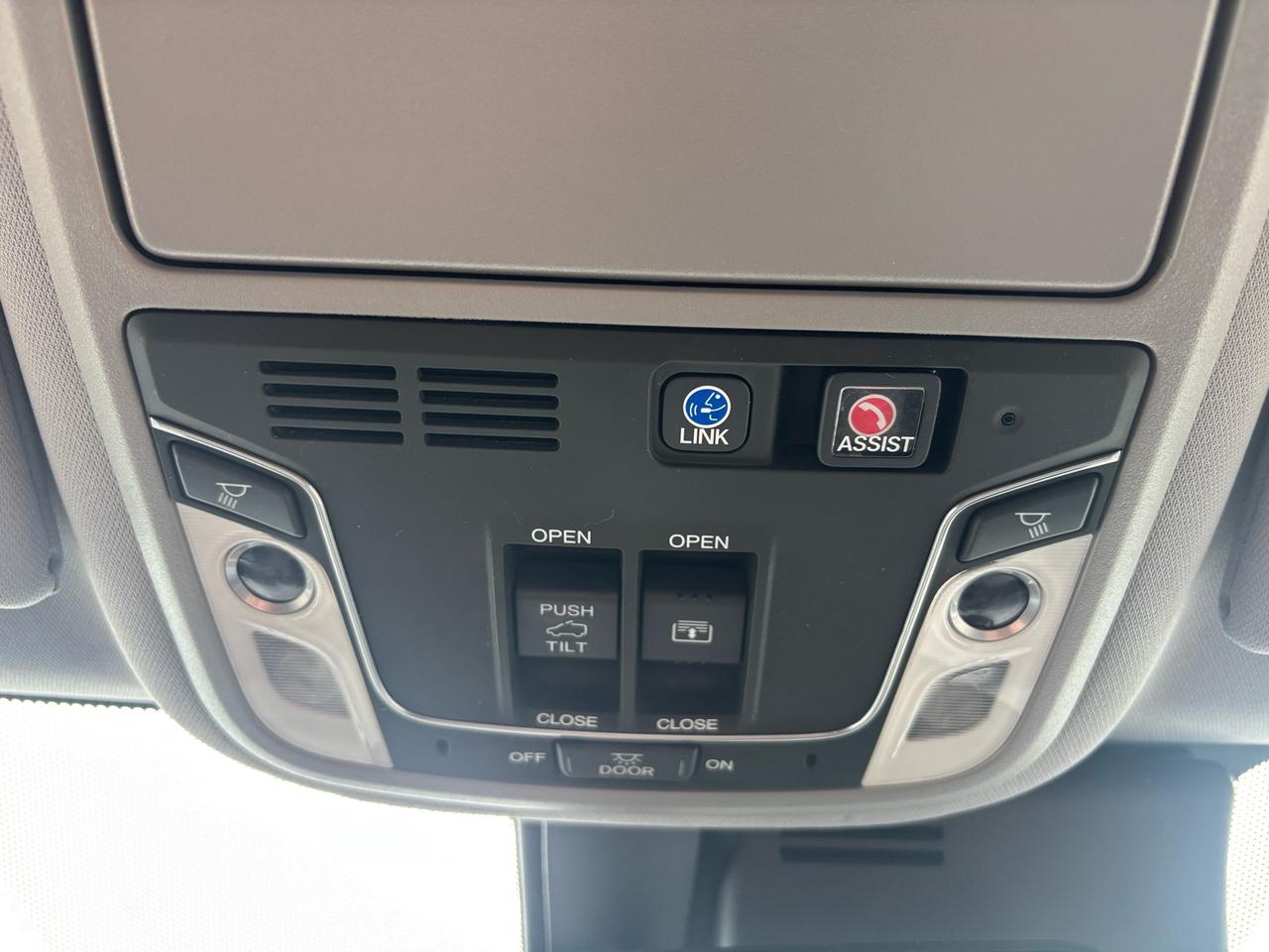 2019 Honda Pilot Touring 7-Passenger AWD Photo