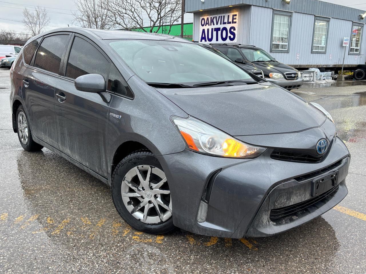 2018 Toyota Prius V Hybrid Auto Photo