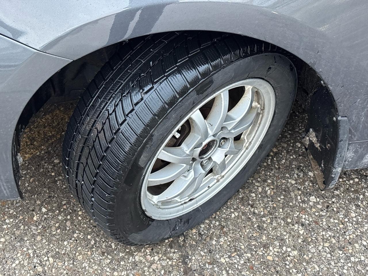 2018 Toyota Prius V Hybrid Auto Photo