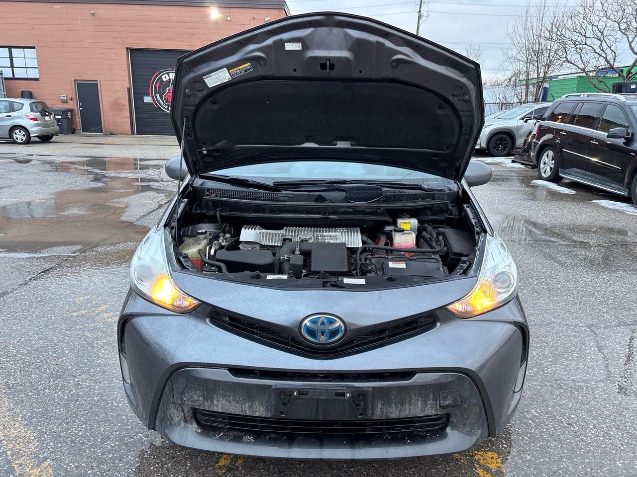 2018 Toyota Prius V Hybrid Auto Photo