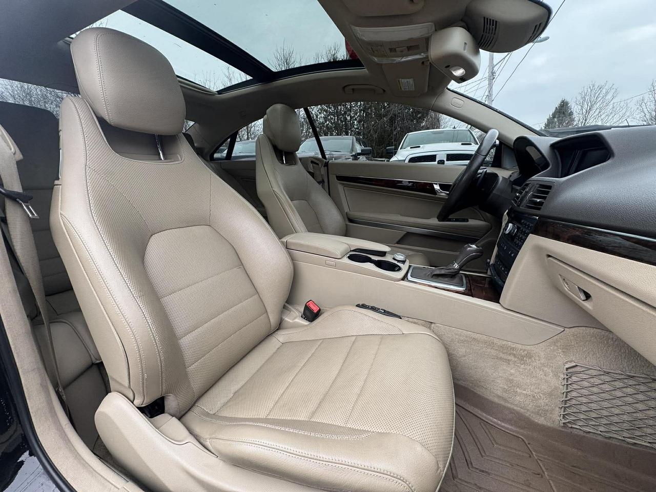 2010 Mercedes-Benz E-Class 2dr Cpe E 350 RWD - Photo #10