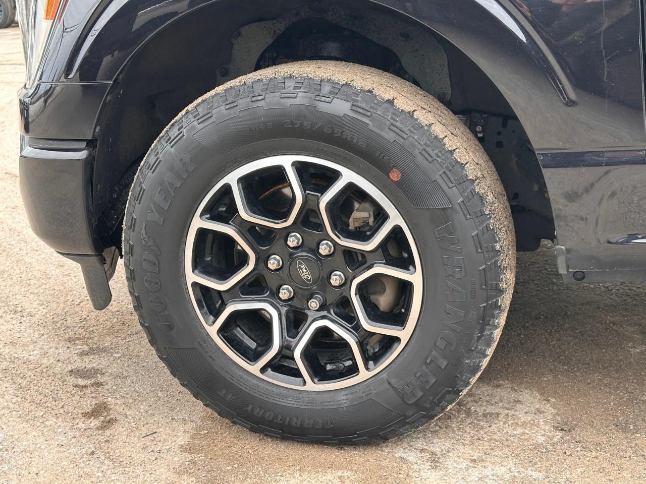 2022 Ford F-150 Lariat 4WD SuperCrew 5.5' Box Photo