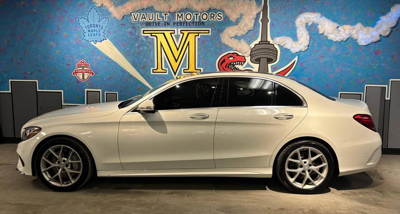 2015 Mercedes-Benz C-Class 4dr Sdn C 300 4MATIC - NO ACCIDENTS / ONE OWNER Photo2