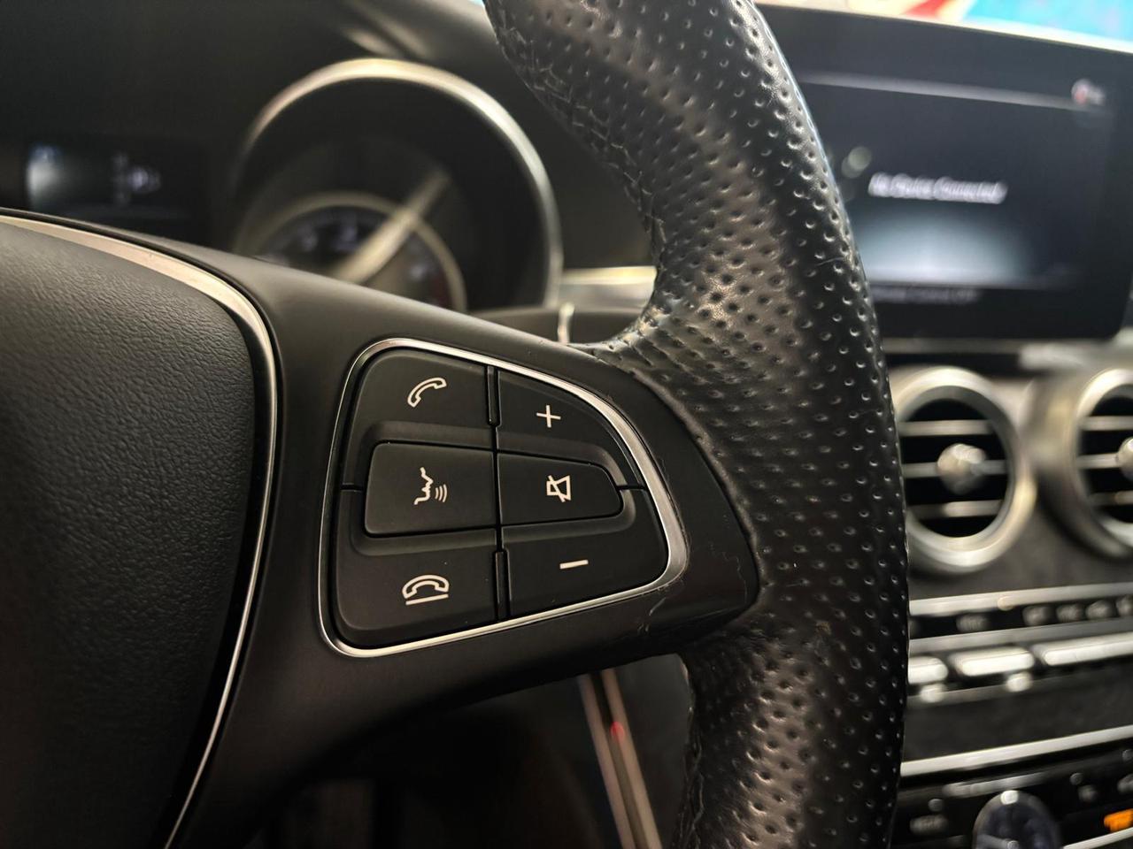 2015 Mercedes-Benz C-Class 4dr Sdn C 300 4MATIC - NO ACCIDENTS / ONE OWNER Photo
