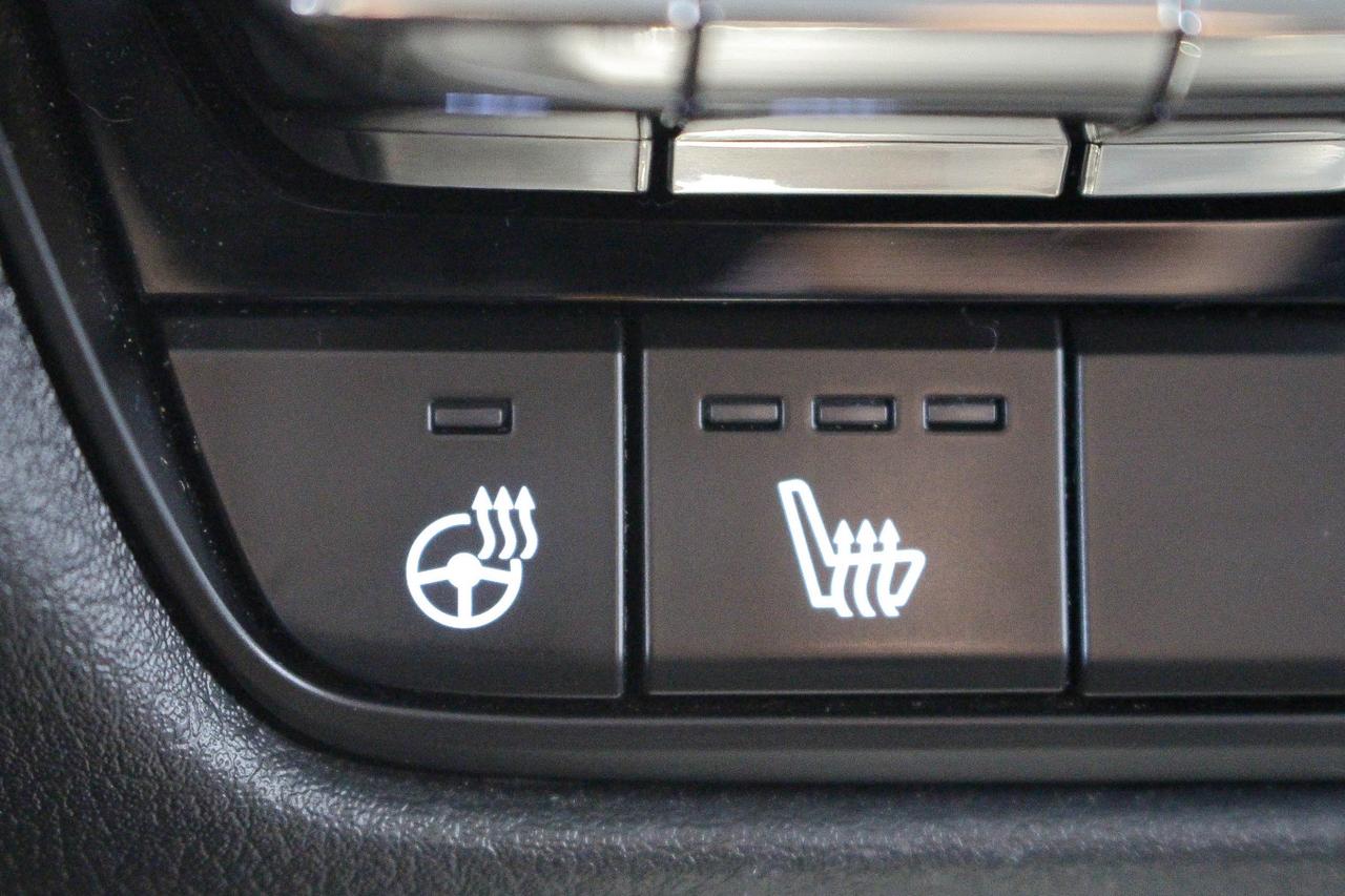 2024 Mazda CX-90 MHEV GS-L HEATED FRONT SEATS - REARVIEW CAMERA-  8 PASSENGER SEATS - WIRELESS PHONE CHARGER Photo