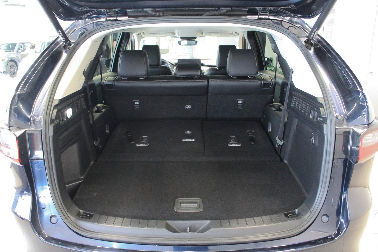 2024 Mazda CX-90 MHEV GS-L HEATED FRONT SEATS - REARVIEW CAMERA-  8 PASSENGER SEATS - WIRELESS PHONE CHARGER Photo