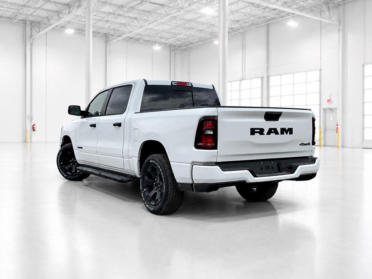 2026 RAM 1500 EXPRESS | Blackout | 8.4" TOUCHSCREEN | 3.55 AXLE Photo