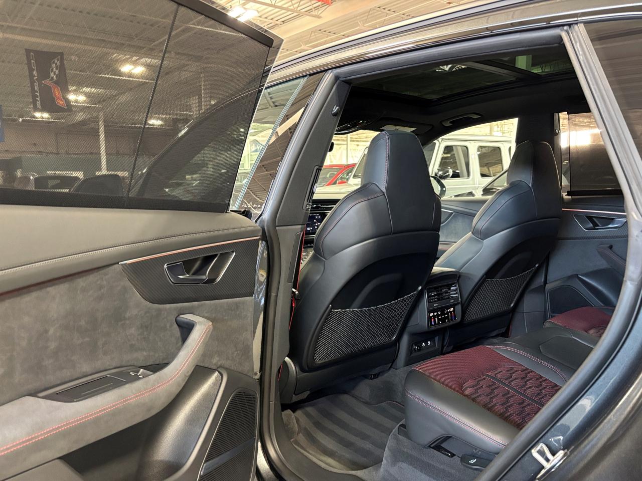 2025 Audi RS Q8 PERFORMANCE|QUATTRO|NO LUXTAX|CERAMICBRAKES|CARBON Photo