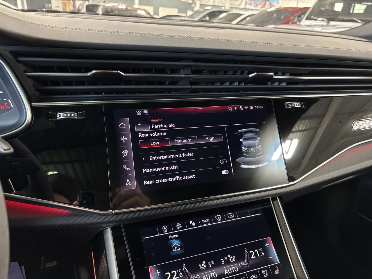 2025 Audi RS Q8 PERFORMANCE|QUATTRO|NO LUXTAX|CERAMICBRAKES|CARBON Photo