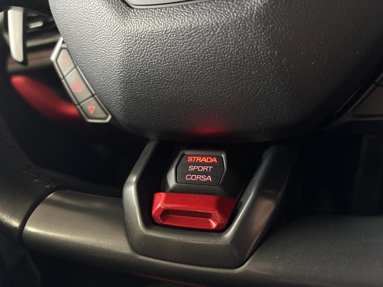 2015 Lamborghini Huracan LP610-4|AWD|NO LUXTAX|MATTEPPF|CERAMICBRAKES|LIFT| Photo