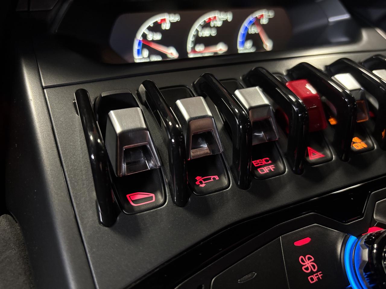 2015 Lamborghini Huracan LP610-4|AWD|NO LUXTAX|MATTEPPF|CERAMICBRAKES|LIFT| Photo