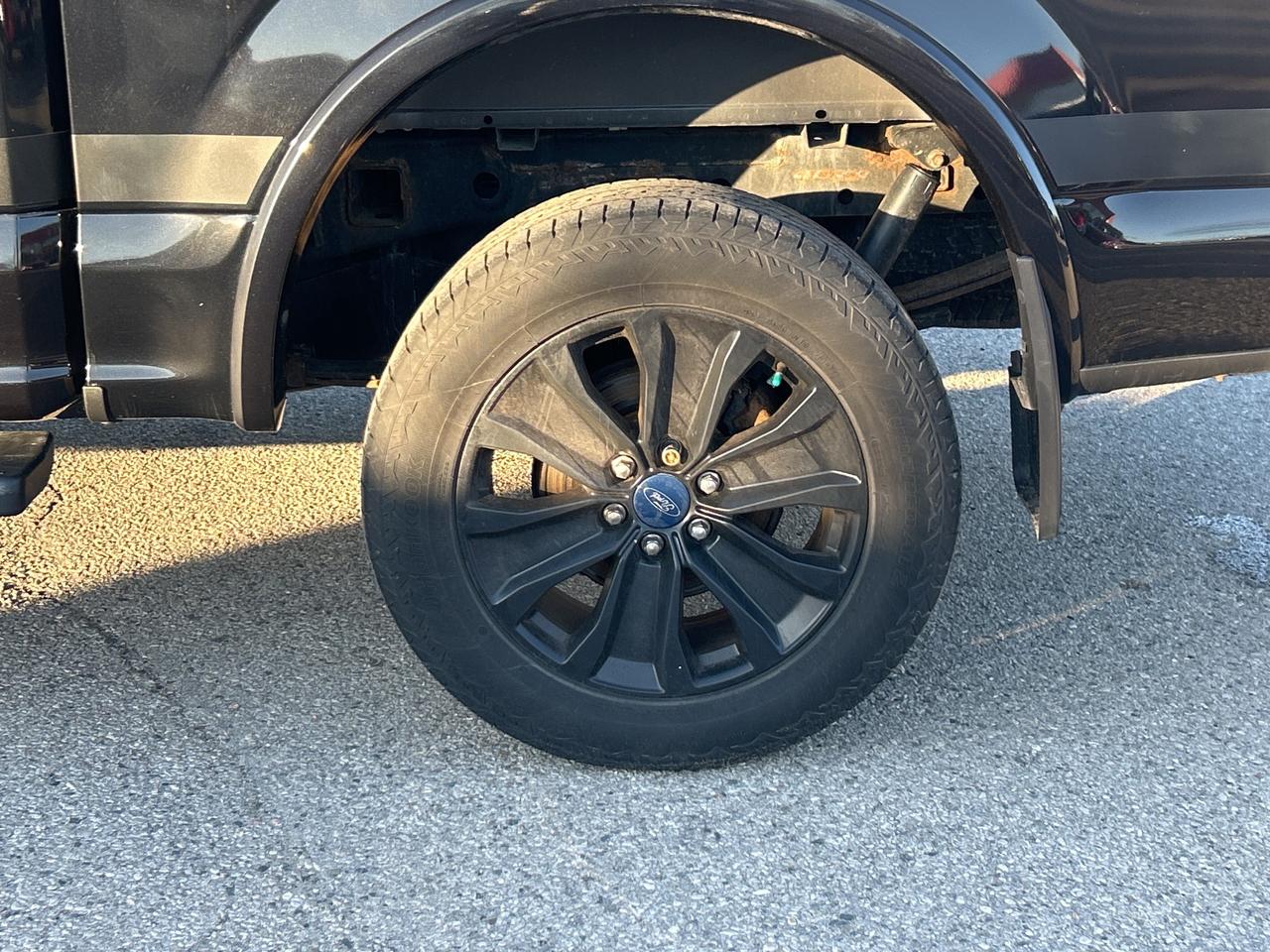 2019 Ford F-150 XLT SPORT 4X4, CLEAN CARFAX, REMOTE START! Photo