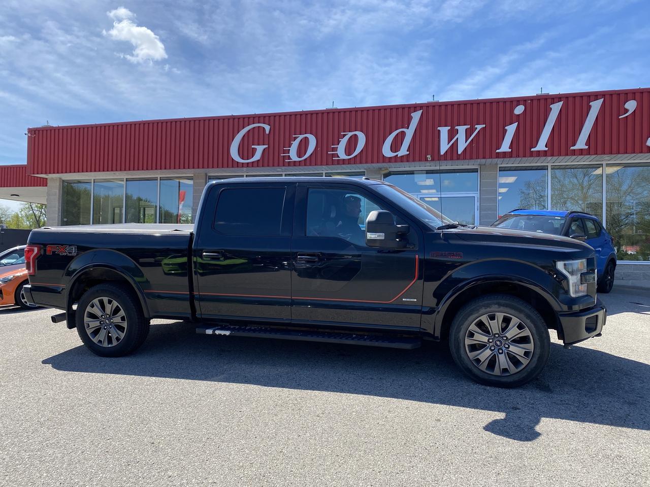 2017 Ford F-150 LARIAT FX4, HEATED/ COOLED SEATS, REMOTE START! Photo