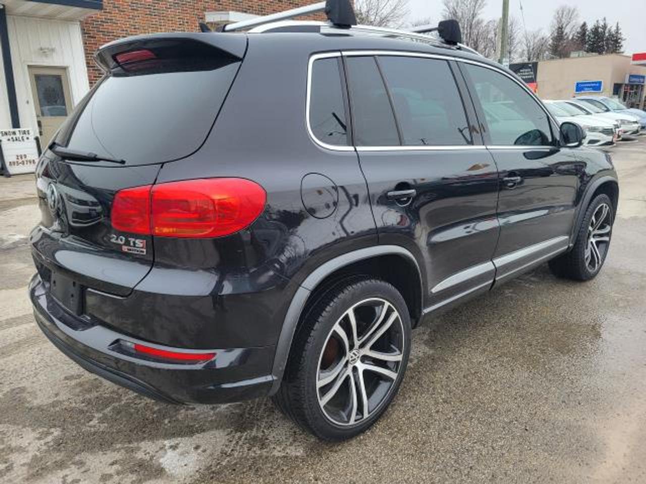 2017 Volkswagen Tiguan RLINE Photo2