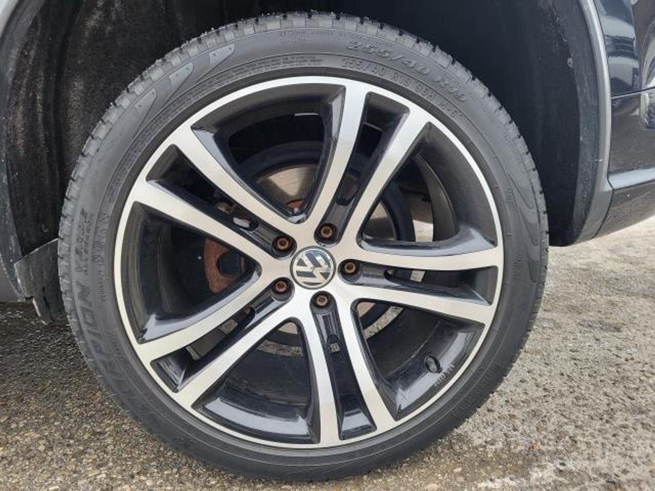 2017 Volkswagen Tiguan RLINE Photo
