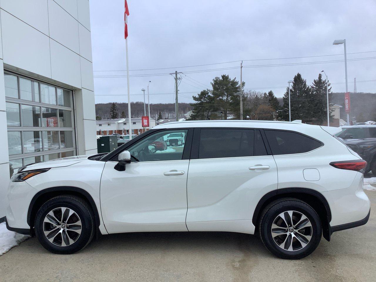 2021 Toyota Highlander XLE Photo