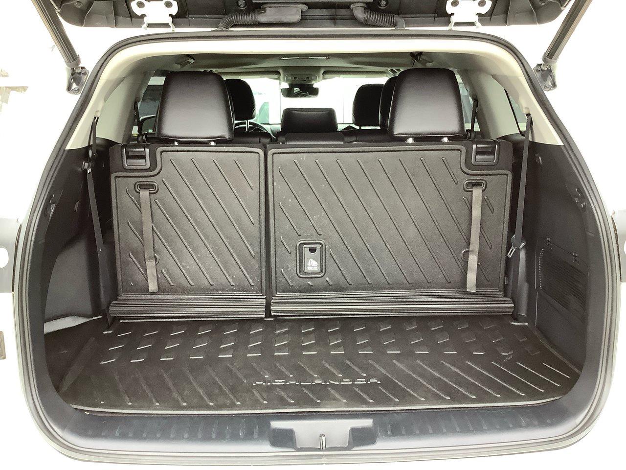 2021 Toyota Highlander XLE Photo