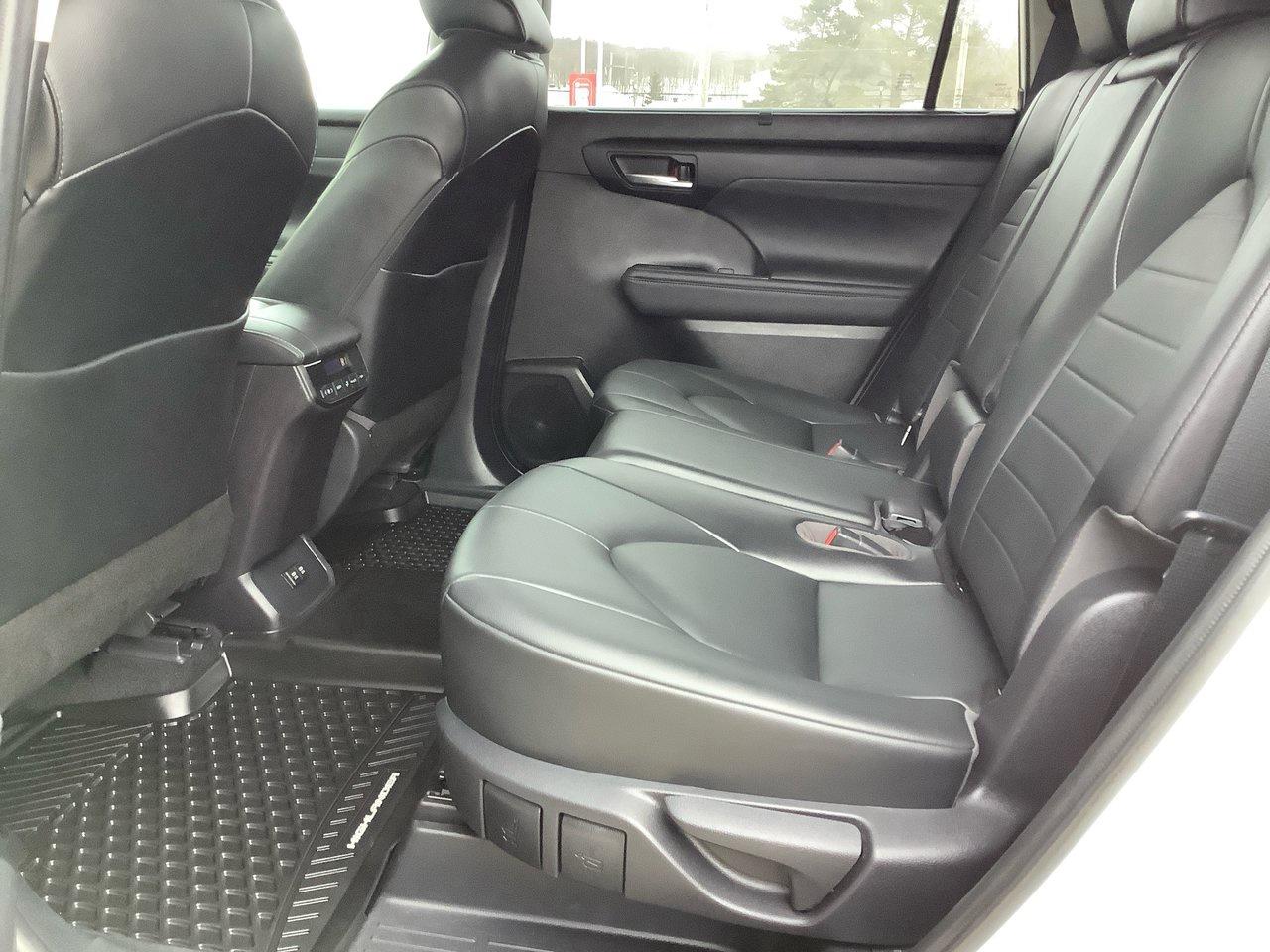 2021 Toyota Highlander XLE Photo