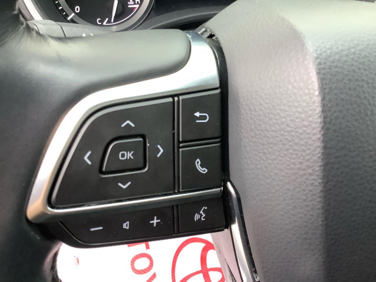 2021 Toyota Highlander XLE Photo